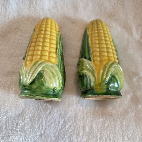 Vintage Japan Half Shucked Corn On the Cob Salt and Pepper Shakers Ceramic - Picture 4 of 8